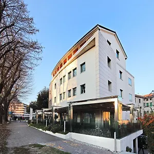 Hotel Postumia Design